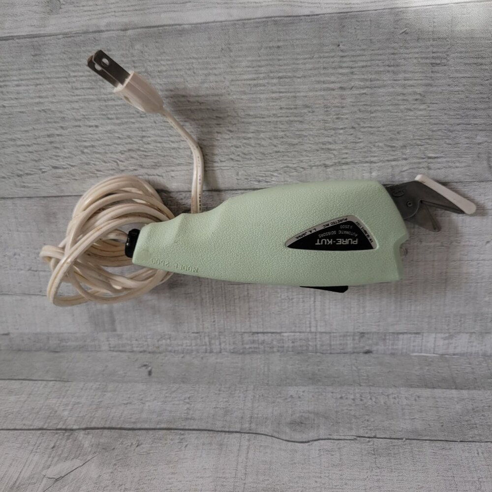 Vintage Pure-Kut Automatic Electric Scissors Model 2500 5W 50/60Hz
